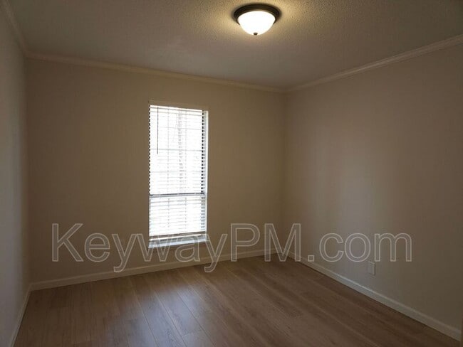 Building Photo - 4756 Red Leaf Way