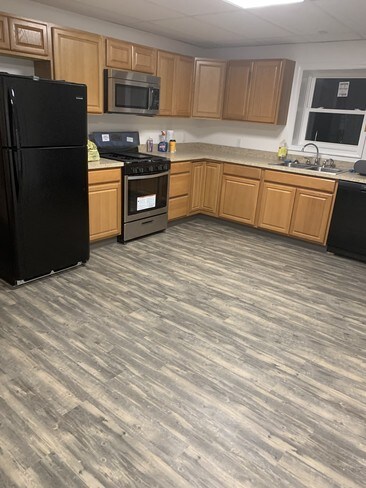 Building Photo - 28 Price St