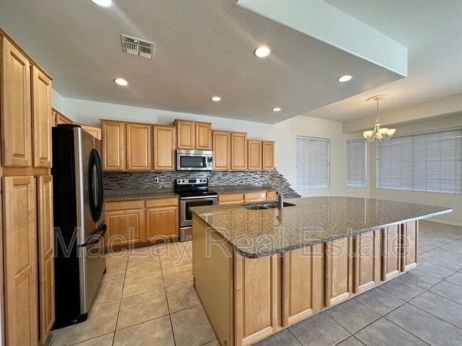 Building Photo - 7847 E Portobello Ave