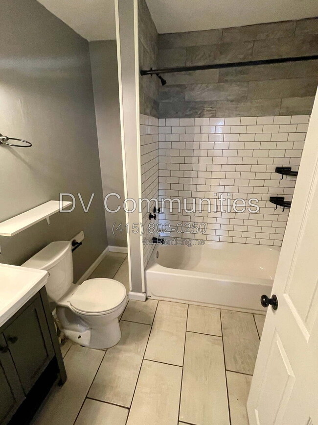 Building Photo - 1335 W 61st St