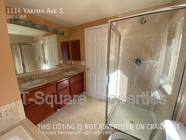 Building Photo - 1114 Yakima Ave S