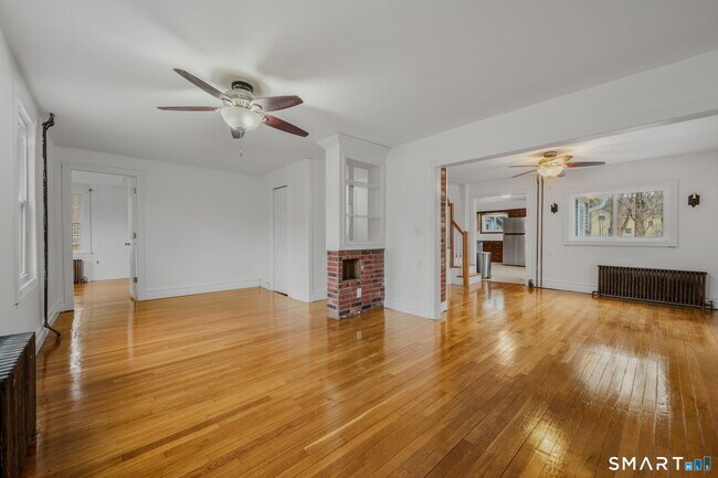 Building Photo - 24 N Main St