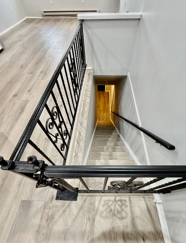 Building Photo - 2443 S 7th St