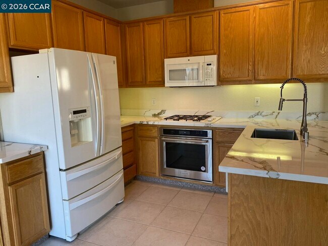 Building Photo - 171 Shadowhill Cir