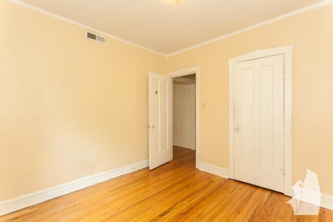 Building Photo - 2 bedroom in Chicago IL 60640