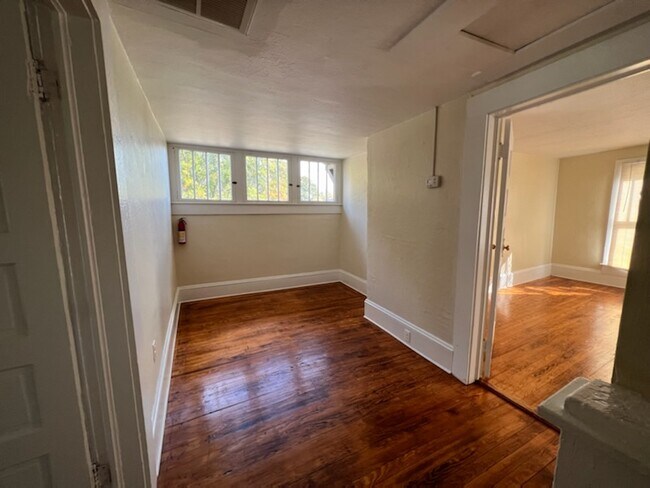 Building Photo - 2446 Wallace Ave