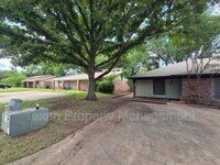 Building Photo - 1012 Lynn St