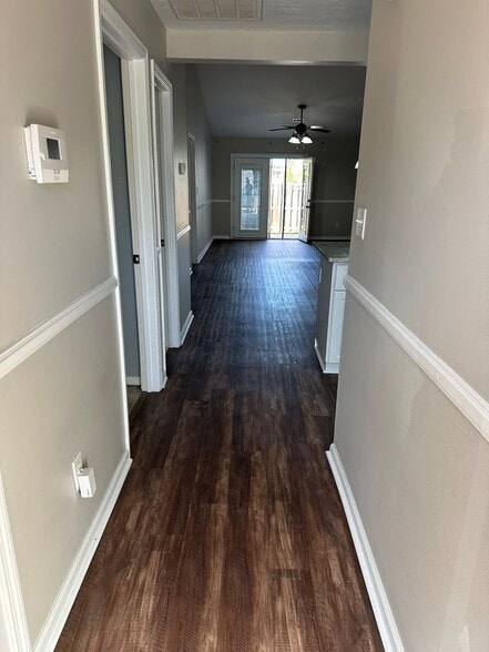 Building Photo - 403 Regency Park Drive