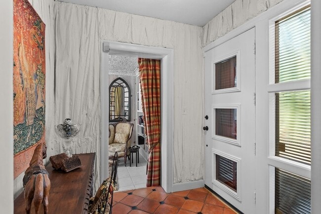 Building Photo - 201 Brookfield Ave