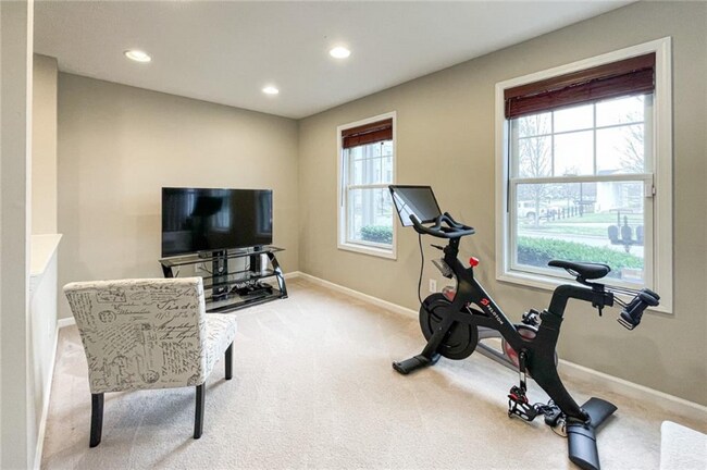 Building Photo - 12729 Vanderhorst St