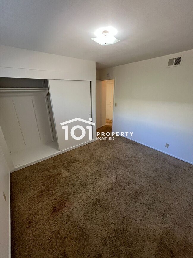 Building Photo - Spacious 3-Bedroom Home Near the Beach — Santa Barbara Shores