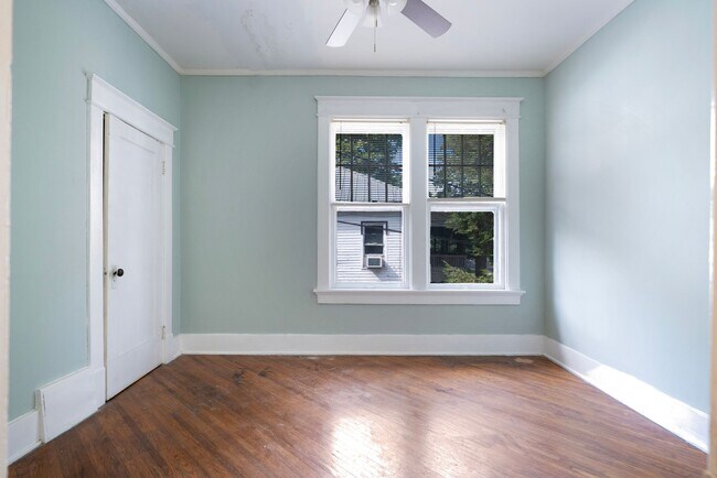 Building Photo - Charming Historic 2BR Apartment with Garag...