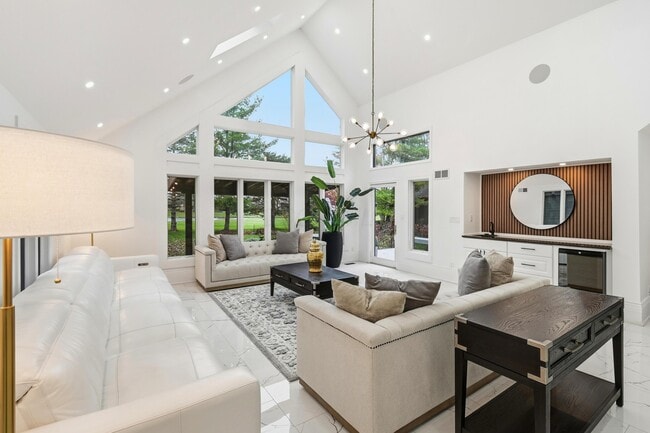 Building Photo - 8661 Craigston Ct