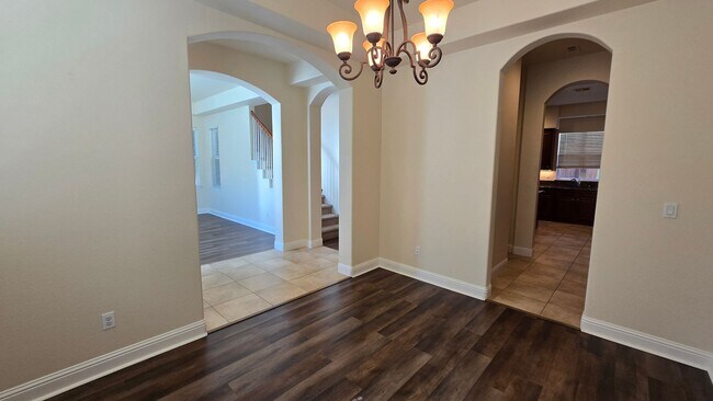 Building Photo - 2205 Heavenly View Trail