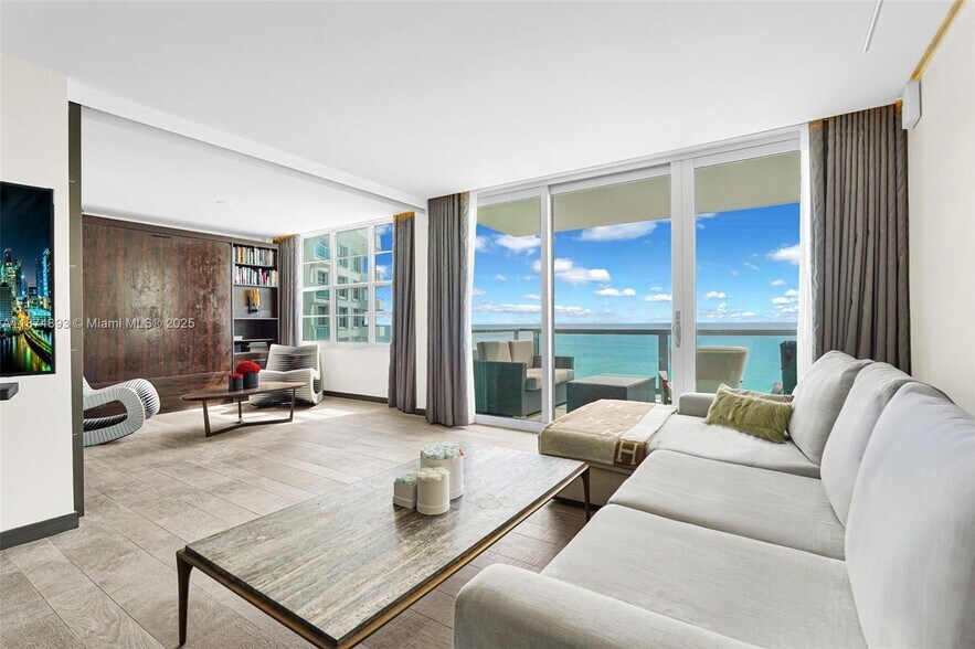 Building Photo - 5151 Collins Ave