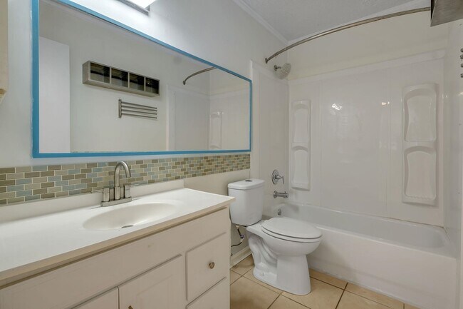 Building Photo - 2471 Talco Hills Dr