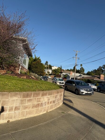 Building Photo - 4806 Lodi Way