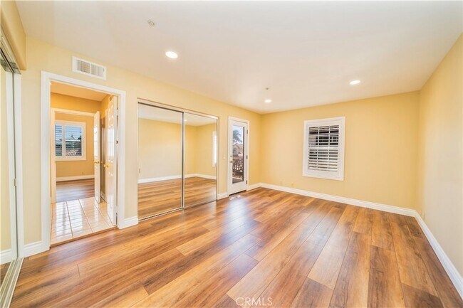Building Photo - 9531 Montanza Way