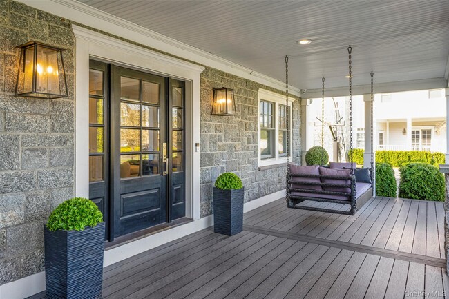 Building Photo - 16 Hilltop Dr