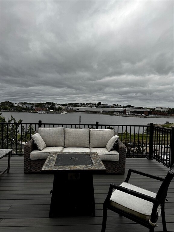 Building Photo - 200 Falcon St