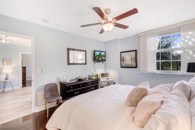 Building Photo - 610 Clematis St