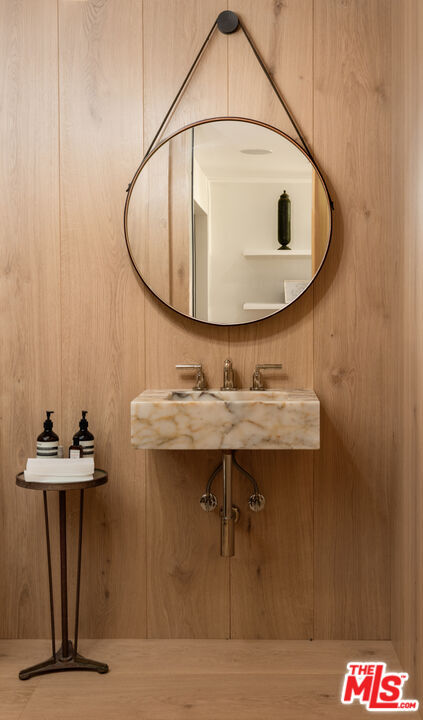 Building Photo - 6048 Philip Ave