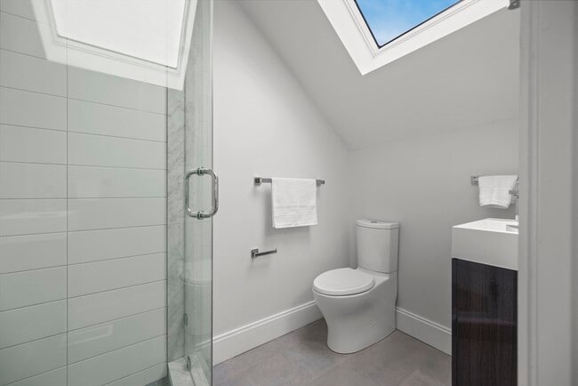 Building Photo - 72 Governor Winthrop Rd