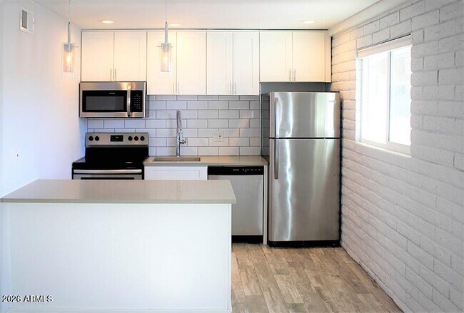 Building Photo - 3141 N 37th St