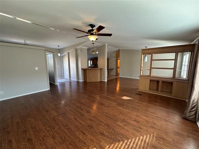 Building Photo - 104 Ramirez St