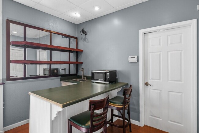 Building Photo - 944 Sable Dr
