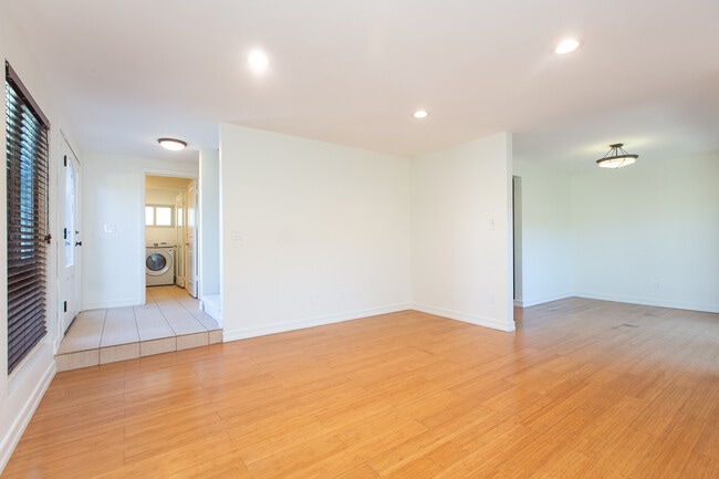 Building Photo - 2320 Clark Ln