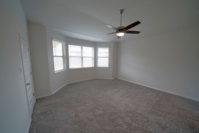 Building Photo - Gorgeous Like-New Home in Asher Place (Sai...