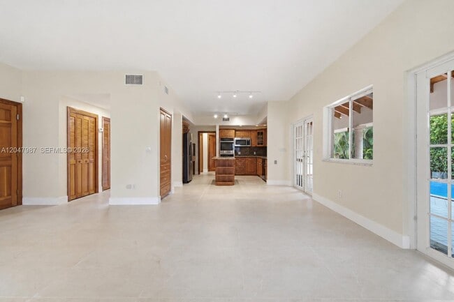 Building Photo - 8320 NW 167th Terrace