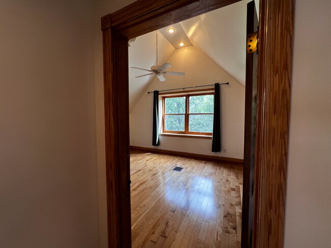 Building Photo - 4149 W Pine Blvd