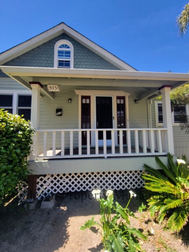 Primary Photo - Spacious Westside 5BR Home in Petaluma - E...