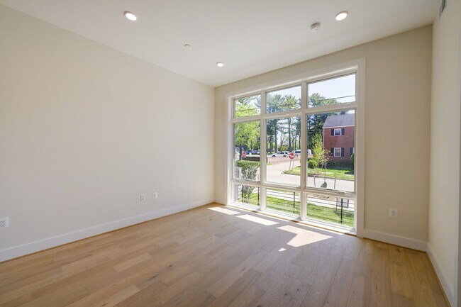Building Photo - Modern Sophistication in NW/Friendship Heights - BRAND NEW 2BR/2BA w/ Private Parking