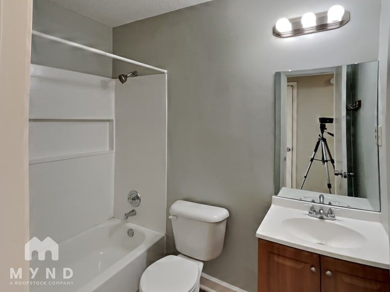 Building Photo - 2696 Dromedary Dr
