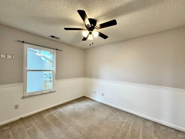 Building Photo - Ready NOW! A 4/2.5 in Glenwood! A Pet Friendly Home w/a HUGE Fenced Yard, Attached Garage!