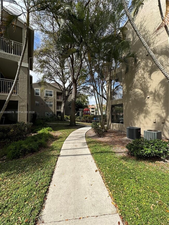 Building Photo - 1825 Palm Cove Blvd