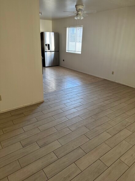 Living room to dining and kitchen - 862 Del Rey Dr