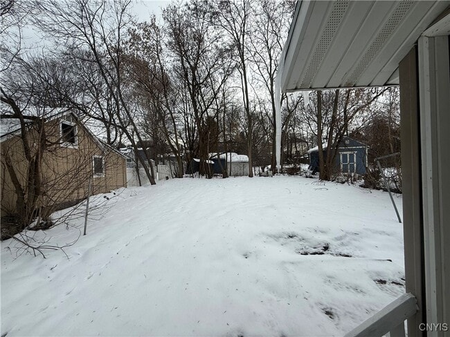 Building Photo - 2817 Milton Ave