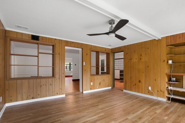 Building Photo - Renovated 3BR / 2BA Home for Rent on Gordonston Ave