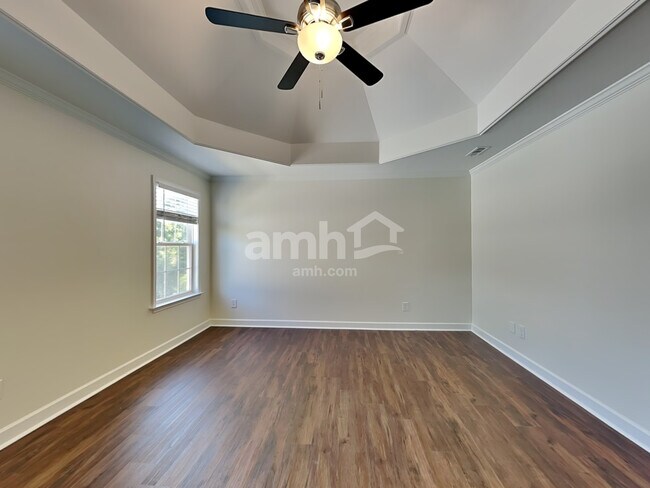 Building Photo - 3047 Romain Trail
