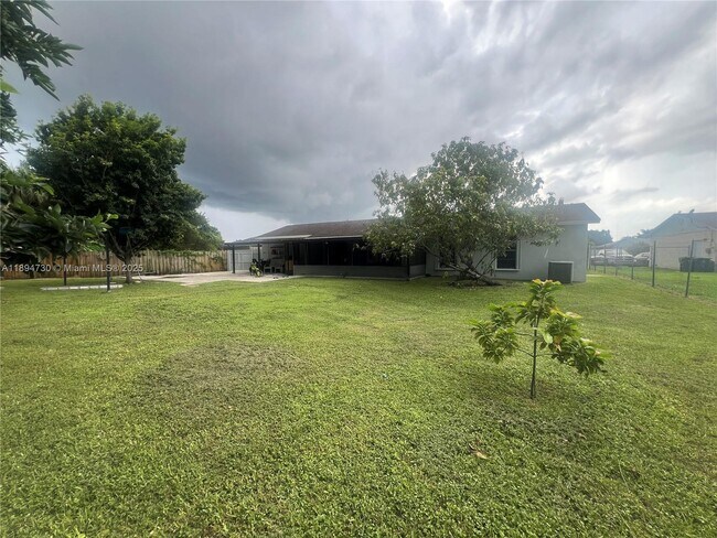 Building Photo - 26121 SW 130th Ave