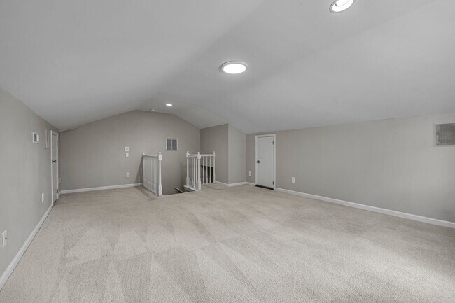 Building Photo - Spotless home in sought after Fieldstone Farms!