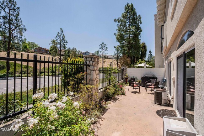Building Photo - 11529 Treeview Ct