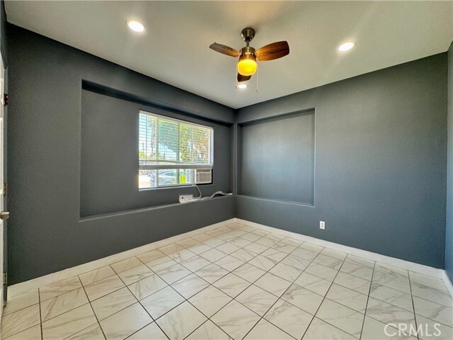 Building Photo - 1211 N Siesta St