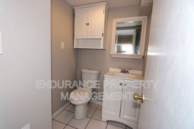 Building Photo - 3130 Balsamridge Dr