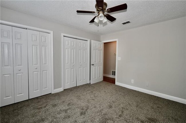 Building Photo - 5201 Santa Fe Pkwy