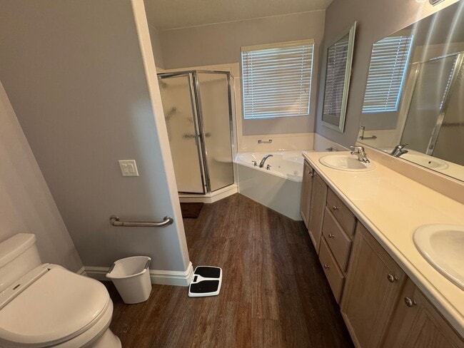 Building Photo - Beautiful 3 Bed / 2 Bath Furnished Home in Sun River 55+ Community!!